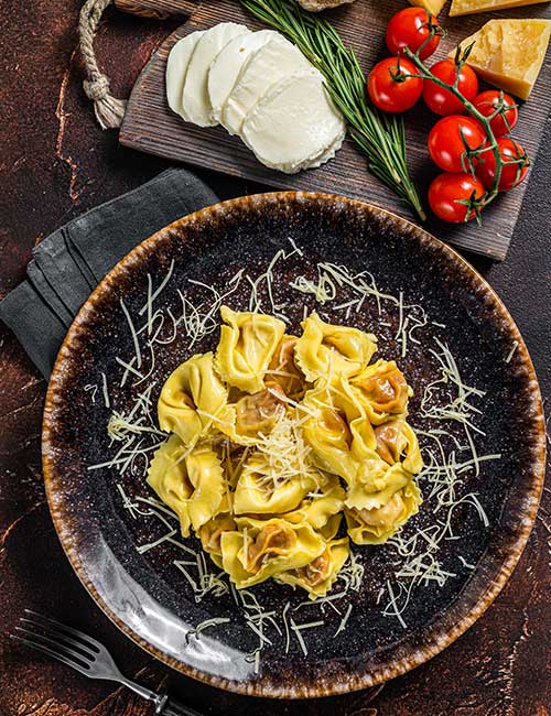 vegetarian-ravioli-pasta-with-mozzarella-parmesan.jpg